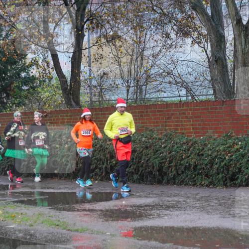 07.12.2025 - St. Pauli X-Mass-Run No. 15 Michael Burmester http://msf.ph/oto/9427653 07.12.2025 10:28:29 Laufen 2664, 2727, 272, 2719, 2665 meine-sportfotos.de