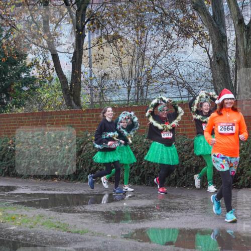 07.12.2025 - St. Pauli X-Mass-Run No. 15 Michael Burmester http://msf.ph/oto/9427660 07.12.2025 10:28:32 Laufen 2721, 2664, 2665 meine-sportfotos.de