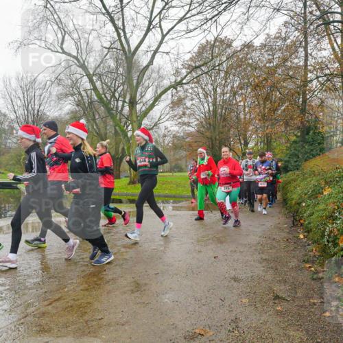 07.12.2025 - St. Pauli X-Mass-Run No. 15 Michael Burmester http://msf.ph/oto/9427706 07.12.2025 11:25:18 Laufen 3646, 245, 2842 meine-sportfotos.de