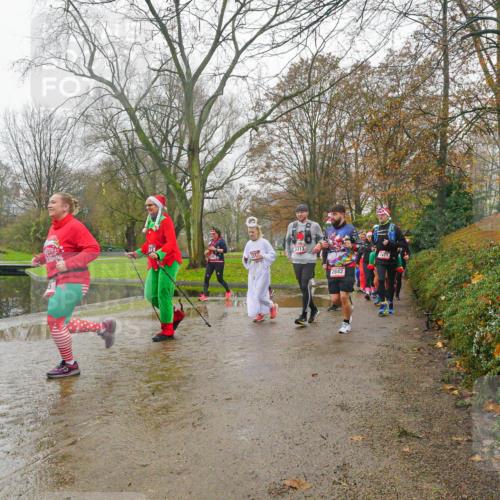 07.12.2025 - St. Pauli X-Mass-Run No. 15 Michael Burmester http://msf.ph/oto/9427710 07.12.2025 11:25:19 Laufen 3313, 2842 meine-sportfotos.de