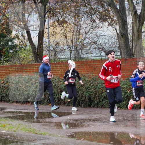 07.12.2025 - St. Pauli X-Mass-Run No. 15 Michael Burmester http://msf.ph/oto/9427742 07.12.2025 10:40:31 Laufen 773, 761, 53, 1213, 1099, 1097 meine-sportfotos.de