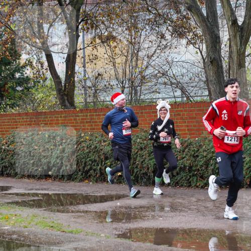 07.12.2025 - St. Pauli X-Mass-Run No. 15 Michael Burmester http://msf.ph/oto/9427744 07.12.2025 10:40:31 Laufen 773, 15, 761, 1213, 1099 meine-sportfotos.de
