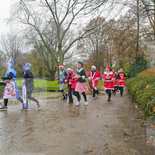 07.12.2025 - St. Pauli X-Mass-Run No. 15 Michael Burmester http://msf.ph/oto/9427783 07.12.2025 11:26:01 Laufen 4602, 2672, 2585, 2203 meine-sportfotos.de