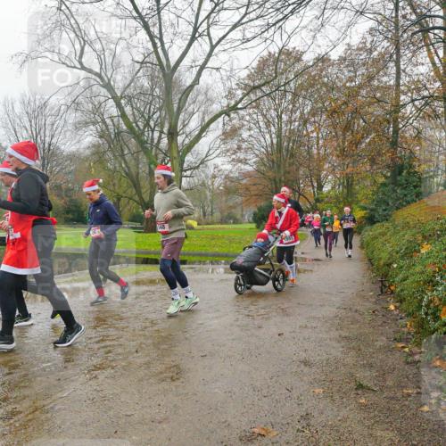 07.12.2025 - St. Pauli X-Mass-Run No. 15 Michael Burmester http://msf.ph/oto/9427791 07.12.2025 11:26:04 Laufen 210, 548, 1891 meine-sportfotos.de