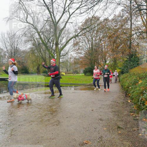 07.12.2025 - St. Pauli X-Mass-Run No. 15 Michael Burmester http://msf.ph/oto/9427810 07.12.2025 11:26:18 Laufen 1290, 2735 meine-sportfotos.de