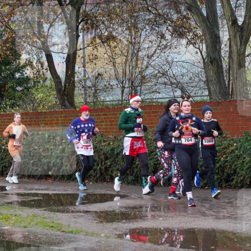 07.12.2025 - St. Pauli X-Mass-Run No. 15 Michael Burmester http://msf.ph/oto/9427830 07.12.2025 10:42:19 Laufen 1139, 1067, 1721, 764, 1068 meine-sportfotos.de
