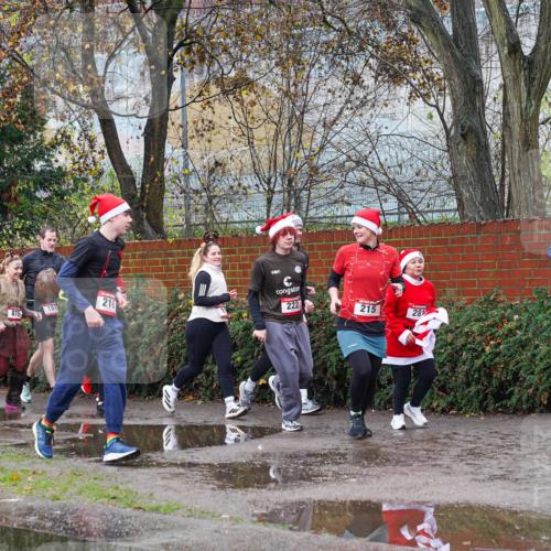 07.12.2025 - St. Pauli X-Mass-Run No. 15 Michael Burmester http://msf.ph/oto/9427858 07.12.2025 10:42:42 Laufen 597, 875, 151, 216, 609, 222, 215, 28, 57 meine-sportfotos.de