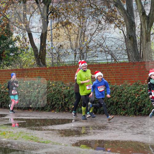 07.12.2025 - St. Pauli X-Mass-Run No. 15 Michael Burmester http://msf.ph/oto/9427879 07.12.2025 10:43:02 Laufen 698, 92, 2772, 582 meine-sportfotos.de