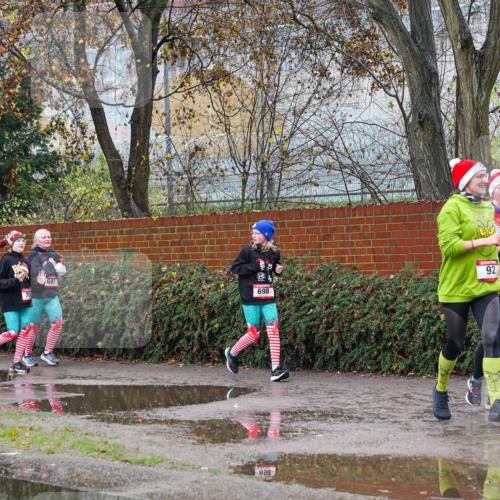 07.12.2025 - St. Pauli X-Mass-Run No. 15 Michael Burmester http://msf.ph/oto/9427881 07.12.2025 10:43:03 Laufen 92, 648 meine-sportfotos.de