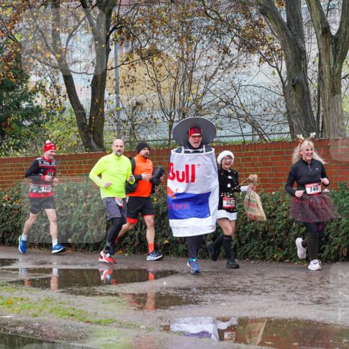 07.12.2025 - St. Pauli X-Mass-Run No. 15 Michael Burmester http://msf.ph/oto/9427941 07.12.2025 10:43:35 Laufen 1695, 1401, 740, 332 meine-sportfotos.de
