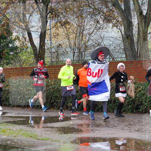 07.12.2025 - St. Pauli X-Mass-Run No. 15 Michael Burmester http://msf.ph/oto/9427942 07.12.2025 10:43:36 Laufen 1048, 1695, 1401, 199, 740, 332, 335 meine-sportfotos.de