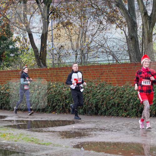 07.12.2025 - St. Pauli X-Mass-Run No. 15 Michael Burmester http://msf.ph/oto/9427972 07.12.2025 10:44:06 Laufen 658, 1611, 1199 meine-sportfotos.de