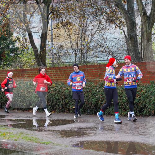 07.12.2025 - St. Pauli X-Mass-Run No. 15 Michael Burmester http://msf.ph/oto/9427988 07.12.2025 10:44:22 Laufen 458, 4570, 4561, 457, 858, 01, 854, 2243 meine-sportfotos.de