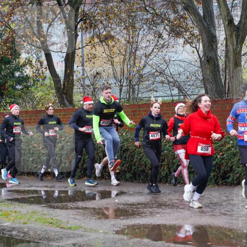 07.12.2025 - St. Pauli X-Mass-Run No. 15 Michael Burmester http://msf.ph/oto/9427993 07.12.2025 10:44:24 Laufen 4566, 456, 4576, 4569, 570, 4565, 4571, 858, 854 meine-sportfotos.de