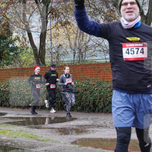 07.12.2025 - St. Pauli X-Mass-Run No. 15 Michael Burmester http://msf.ph/oto/9428007 07.12.2025 10:44:32 Laufen 4561, 4575, 4572, 4574 meine-sportfotos.de