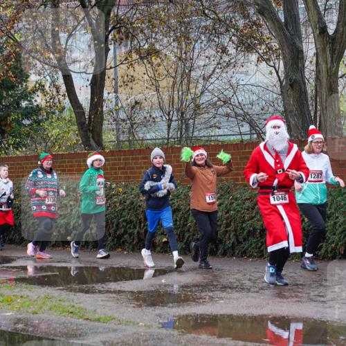 07.12.2025 - St. Pauli X-Mass-Run No. 15 Michael Burmester http://msf.ph/oto/9428031 07.12.2025 10:44:44 Laufen 1046, 1287 meine-sportfotos.de