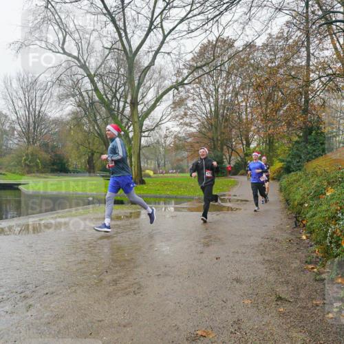 07.12.2025 - St. Pauli X-Mass-Run No. 15 Michael Burmester http://msf.ph/oto/9428035 07.12.2025 11:39:20 Laufen 475 meine-sportfotos.de
