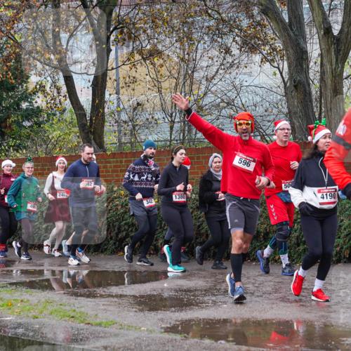 07.12.2025 - St. Pauli X-Mass-Run No. 15 Michael Burmester http://msf.ph/oto/9428055 07.12.2025 10:44:54 Laufen 1429, 490, 2403, 82, 342, 1380, 1, 596, 500, 4190, 880 meine-sportfotos.de