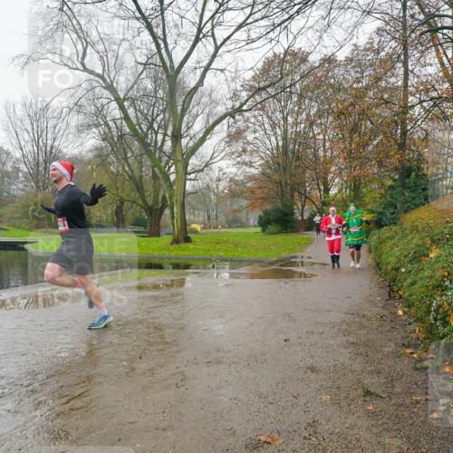07.12.2025 - St. Pauli X-Mass-Run No. 15 Michael Burmester http://msf.ph/oto/9428059 07.12.2025 11:39:44 Laufen 418 meine-sportfotos.de