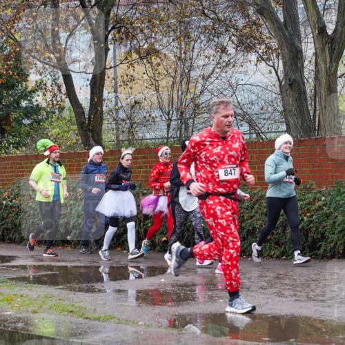 07.12.2025 - St. Pauli X-Mass-Run No. 15 Michael Burmester http://msf.ph/oto/9428083 07.12.2025 10:45:16 Laufen 587, 313, 2006, 1840, 847 meine-sportfotos.de