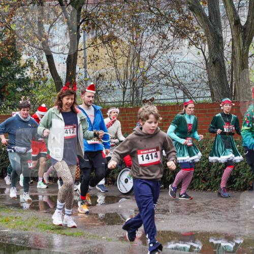 07.12.2025 - St. Pauli X-Mass-Run No. 15 Michael Burmester http://msf.ph/oto/9428118 07.12.2025 10:45:29 Laufen 1223, 412, xxxx, 1694, 4582 meine-sportfotos.de