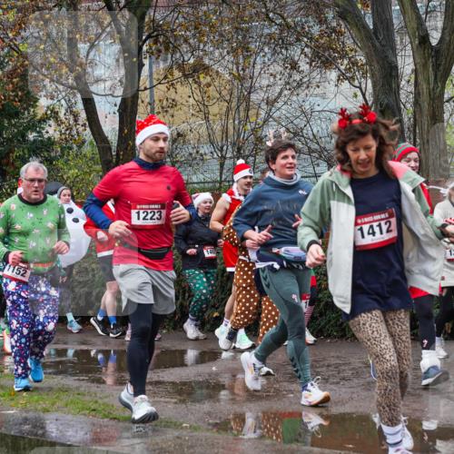 07.12.2025 - St. Pauli X-Mass-Run No. 15 Michael Burmester http://msf.ph/oto/9428125 07.12.2025 10:45:31 Laufen 146, 138, 1152, 1223, 146, 216, 1412, 1342, 1229 meine-sportfotos.de