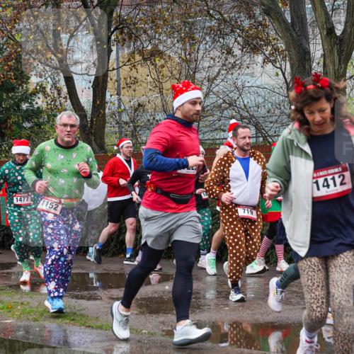 07.12.2025 - St. Pauli X-Mass-Run No. 15 Michael Burmester http://msf.ph/oto/9428126 07.12.2025 10:45:32 Laufen 146, 1477, 1152, 719, 1412 meine-sportfotos.de