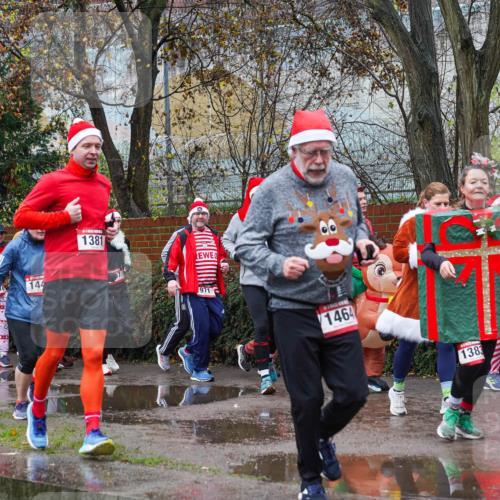 07.12.2025 - St. Pauli X-Mass-Run No. 15 Michael Burmester http://msf.ph/oto/9428138 07.12.2025 10:45:36 Laufen 153, 1129, 144, 1381, 971, 1464, 1383, 1235 meine-sportfotos.de