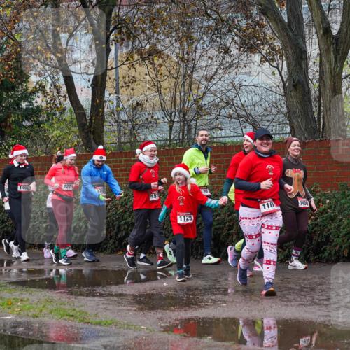 07.12.2025 - St. Pauli X-Mass-Run No. 15 Michael Burmester http://msf.ph/oto/9428151 07.12.2025 10:45:40 Laufen 1226, 146, 774, 124, 152, 1129, 260, 110, 1400, 100, 389, 153 meine-sportfotos.de