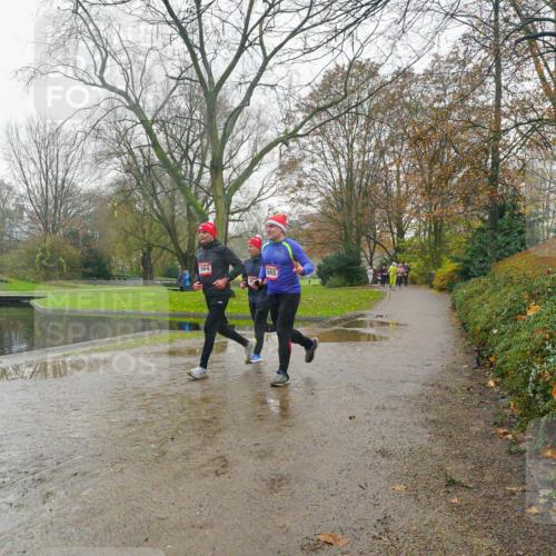 07.12.2025 - St. Pauli X-Mass-Run No. 15 Michael Burmester http://msf.ph/oto/9428159 07.12.2025 11:40:59 Laufen 1864, 865 meine-sportfotos.de