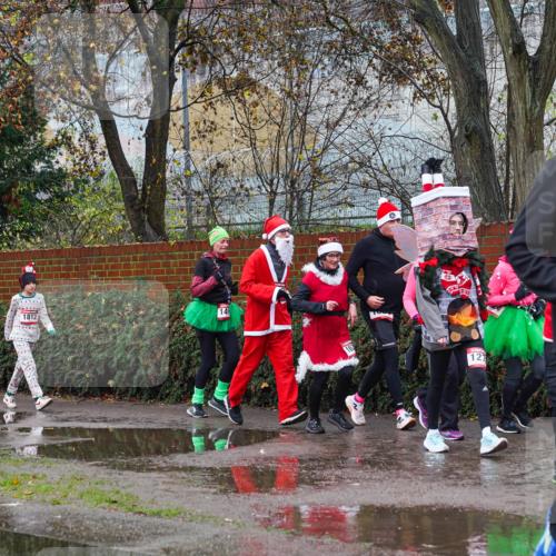 07.12.2025 - St. Pauli X-Mass-Run No. 15 Michael Burmester http://msf.ph/oto/9428172 07.12.2025 10:45:48 Laufen 149, 127, 1766 meine-sportfotos.de