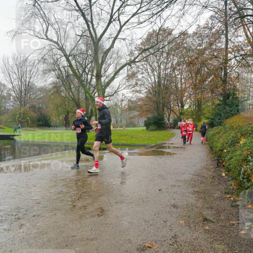 07.12.2025 - St. Pauli X-Mass-Run No. 15 Michael Burmester http://msf.ph/oto/9428183 07.12.2025 11:41:19 Laufen 1533 meine-sportfotos.de