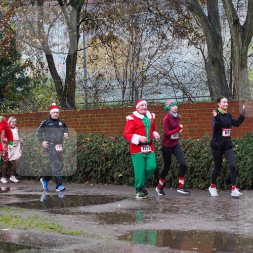 07.12.2025 - St. Pauli X-Mass-Run No. 15 Michael Burmester http://msf.ph/oto/9428185 07.12.2025 10:46:02 Laufen 2040, 142, 1186, 177, 1776, 688, 693 meine-sportfotos.de
