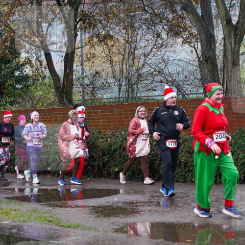 07.12.2025 - St. Pauli X-Mass-Run No. 15 Michael Burmester http://msf.ph/oto/9428190 07.12.2025 10:46:04 Laufen 2773, 2070, 1186, 142, 2040, 1778, 17 meine-sportfotos.de