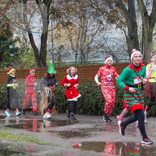 07.12.2025 - St. Pauli X-Mass-Run No. 15 Michael Burmester http://msf.ph/oto/9428213 07.12.2025 10:46:38 Laufen 348, 77, 1146 meine-sportfotos.de