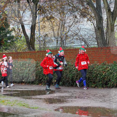 07.12.2025 - St. Pauli X-Mass-Run No. 15 Michael Burmester http://msf.ph/oto/9428220 07.12.2025 10:46:42 Laufen 66, 942, 946, 948 meine-sportfotos.de