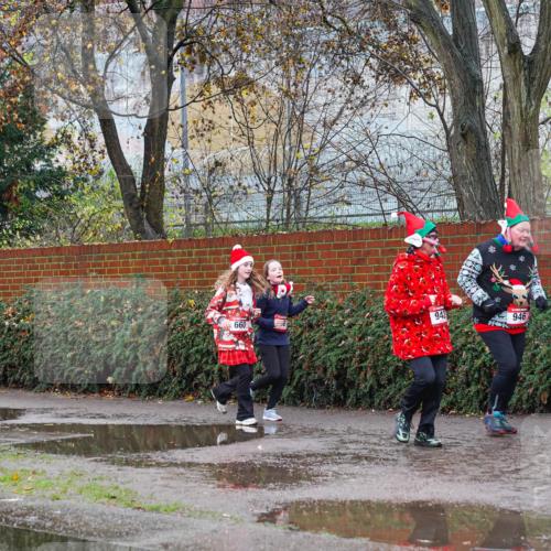 07.12.2025 - St. Pauli X-Mass-Run No. 15 Michael Burmester http://msf.ph/oto/9428221 07.12.2025 10:46:43 Laufen 46, 948, 660, 942, 946 meine-sportfotos.de