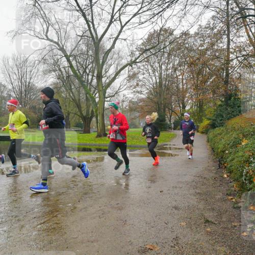 07.12.2025 - St. Pauli X-Mass-Run No. 15 Michael Burmester http://msf.ph/oto/9428222 07.12.2025 11:41:49 Laufen 3813 meine-sportfotos.de