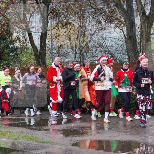 07.12.2025 - St. Pauli X-Mass-Run No. 15 Michael Burmester http://msf.ph/oto/9428235 07.12.2025 10:46:52 Laufen 496, 49, 53, 335, 597, 525, 1692, 47, 4795, 4804 meine-sportfotos.de