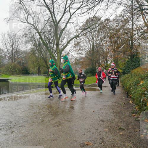 07.12.2025 - St. Pauli X-Mass-Run No. 15 Michael Burmester http://msf.ph/oto/9428243 07.12.2025 11:42:11 Laufen 047, 131, 1228 meine-sportfotos.de
