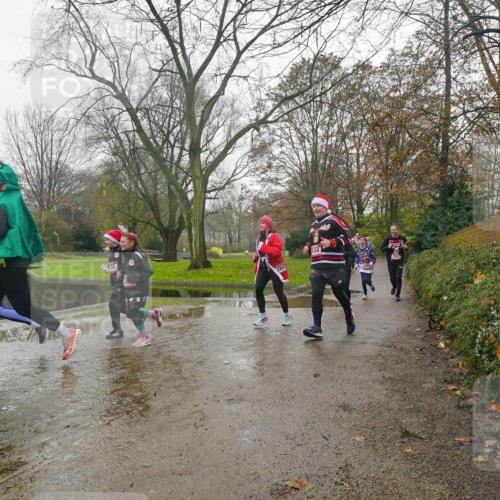 07.12.2025 - St. Pauli X-Mass-Run No. 15 Michael Burmester http://msf.ph/oto/9428246 07.12.2025 11:42:12 Laufen 31, 834, 3587 meine-sportfotos.de