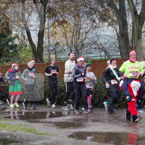 07.12.2025 - St. Pauli X-Mass-Run No. 15 Michael Burmester http://msf.ph/oto/9428247 07.12.2025 10:46:56 Laufen 1974, 266, 4801, 4813, 619, 496, 597, 53, 24, 335 meine-sportfotos.de