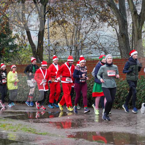 07.12.2025 - St. Pauli X-Mass-Run No. 15 Michael Burmester http://msf.ph/oto/9428255 07.12.2025 10:46:59 Laufen 437, 1974, 266, 4813, 4801 meine-sportfotos.de