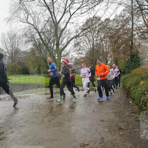 07.12.2025 - St. Pauli X-Mass-Run No. 15 Michael Burmester http://msf.ph/oto/9428268 07.12.2025 11:42:25 Laufen 4102, 107 meine-sportfotos.de