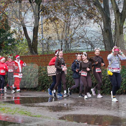 07.12.2025 - St. Pauli X-Mass-Run No. 15 Michael Burmester http://msf.ph/oto/9428272 07.12.2025 10:47:04 Laufen 4010, 740, 1141, 44, 06, 4810, 4805, 17 meine-sportfotos.de