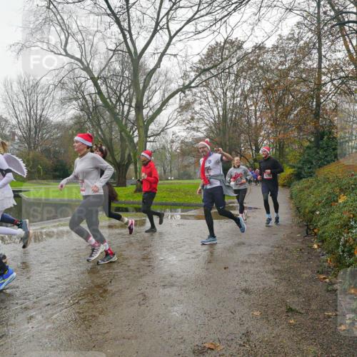 07.12.2025 - St. Pauli X-Mass-Run No. 15 Michael Burmester http://msf.ph/oto/9428274 07.12.2025 11:42:27 Laufen 4370 meine-sportfotos.de