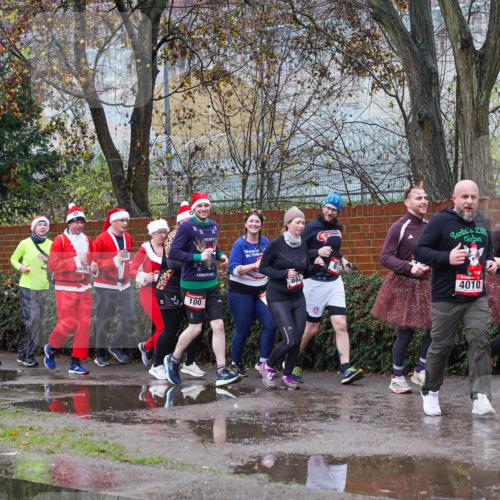 07.12.2025 - St. Pauli X-Mass-Run No. 15 Michael Burmester http://msf.ph/oto/9428284 07.12.2025 10:47:09 Laufen 1805, 1064, 888, 100, 82, 4010 meine-sportfotos.de