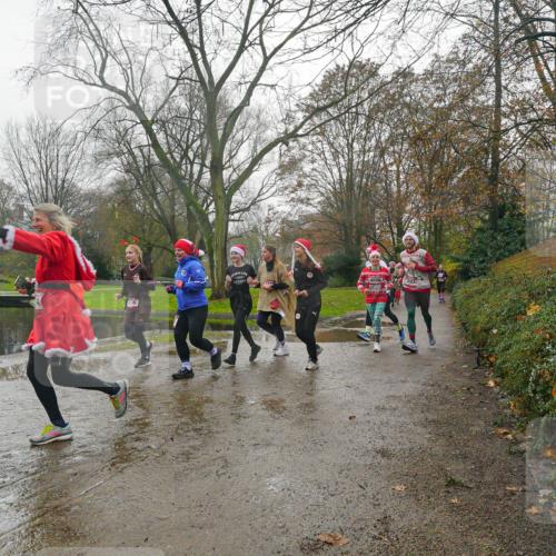 07.12.2025 - St. Pauli X-Mass-Run No. 15 Michael Burmester http://msf.ph/oto/9428293 07.12.2025 11:42:41 Laufen 4006, 3807 meine-sportfotos.de