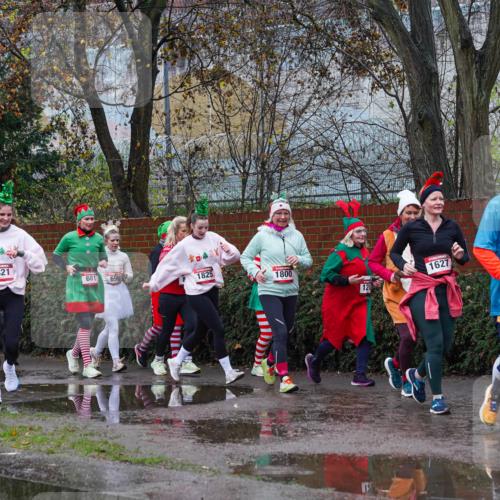 07.12.2025 - St. Pauli X-Mass-Run No. 15 Michael Burmester http://msf.ph/oto/9428305 07.12.2025 10:47:18 Laufen 180, 1821, 681, 696, 1825, 1800, 1627, 12 meine-sportfotos.de