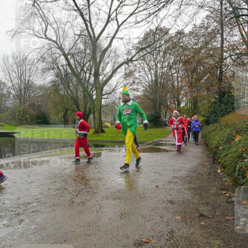 07.12.2025 - St. Pauli X-Mass-Run No. 15 Michael Burmester http://msf.ph/oto/9428309 07.12.2025 11:42:49 Laufen 4365, 389 meine-sportfotos.de